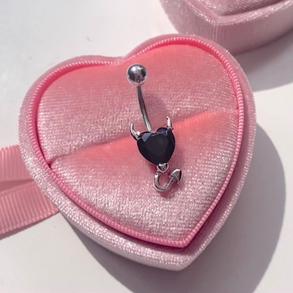 NWOT Devil Belly Ring
